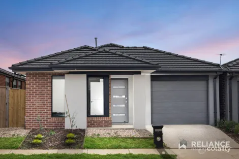 Property photo of 11 Riveting Road Wyndham Vale VIC 3024