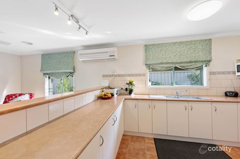 Property photo of 5 Dodd Lane Caroline Springs VIC 3023