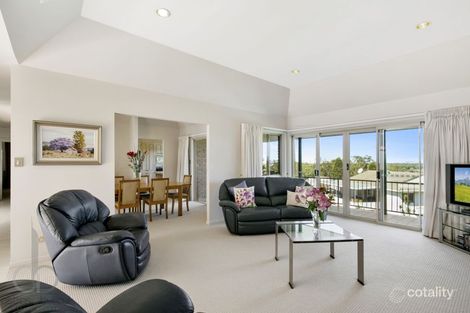 Property photo of 19 Carcoola Street Benowa QLD 4217