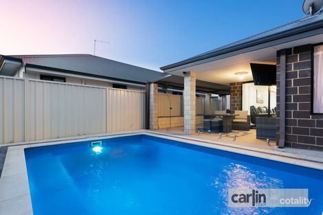 Property photo of 27 Mariposa Gardens Success WA 6164