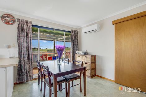 Property photo of 11 Hakea Close East Devonport TAS 7310