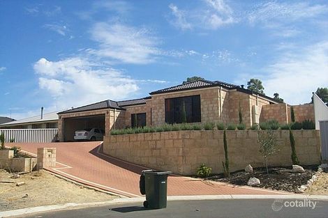 4 Hall Cl, College Grove, WA 6230