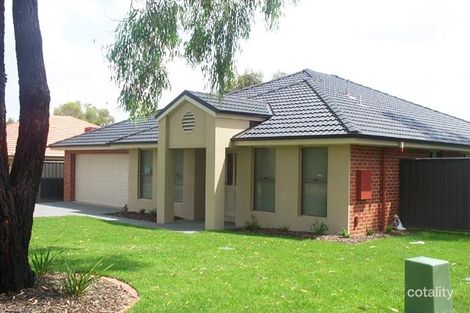 Property photo of 98 Hotham Circuit Thurgoona NSW 2640