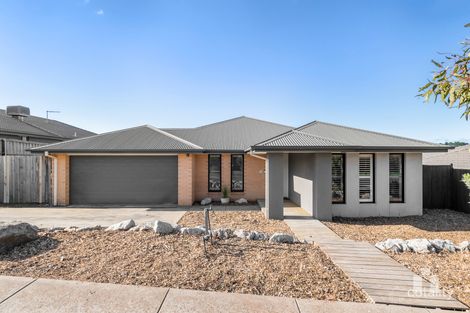 Property photo of 46 Pretty Sally Drive Wallan VIC 3756