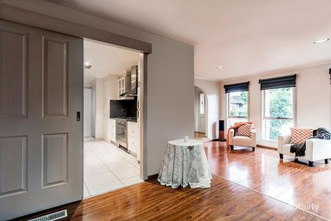 Property photo of 11 Karloo Close Epping VIC 3076