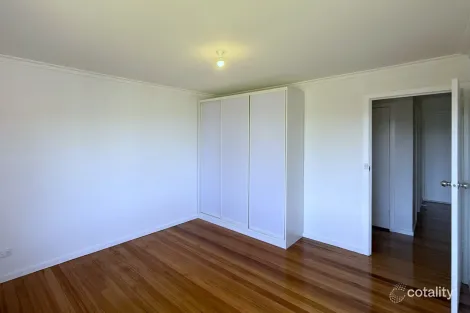 Property photo of 12 Bretton Court St Albans VIC 3021