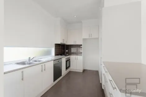 Property photo of 8 Azalea Avenue Brooklyn VIC 3012