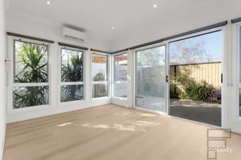 Property photo of 8 Azalea Avenue Brooklyn VIC 3012