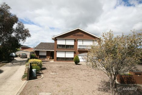 15 Strathire Gdns, Hamlyn Heights, VIC 3215