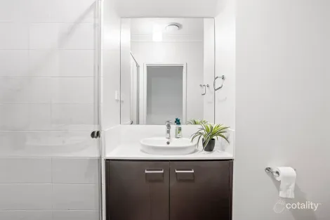 Property photo of 483 Gainsborough Drive Pimpama QLD 4209