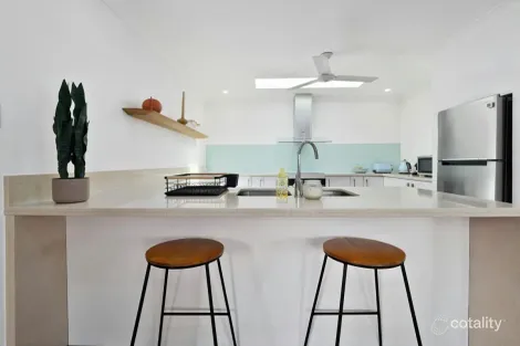 Property photo of 57 Arlington Esplanade Clifton Beach QLD 4879
