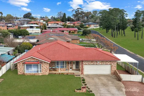 Property photo of 19 Pineview Circuit Young NSW 2594