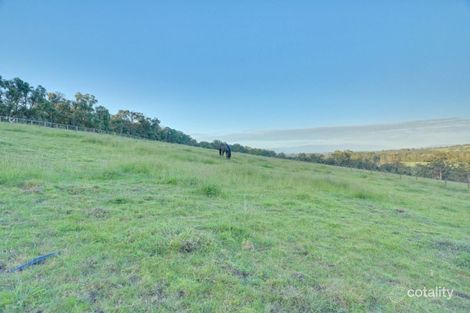 Property photo of 10 Cherry Road Macclesfield VIC 3782