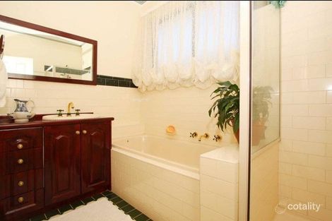 1a Hannah Ave, Hillside, VIC 3037