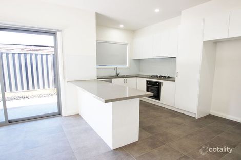 28b Tunaley Pde, Reservoir, VIC 3073