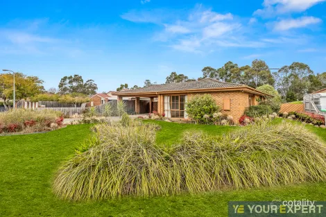 Property photo of 22 Willslie Crescent Berwick VIC 3806