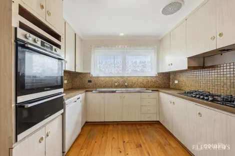 Property photo of 3 Aminya Avenue Delacombe VIC 3356