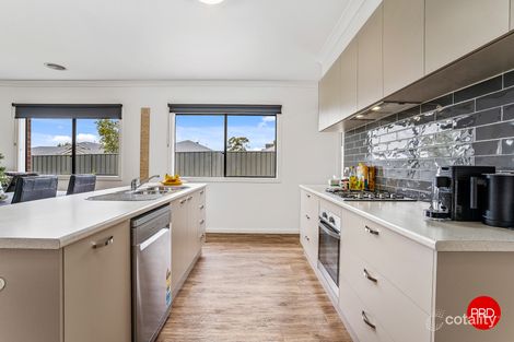 Property photo of 8 Dorset Drive Marong VIC 3515