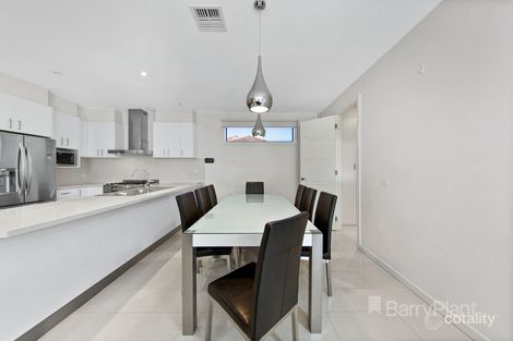 Property photo of 1/29 Glyndon Avenue St Albans VIC 3021
