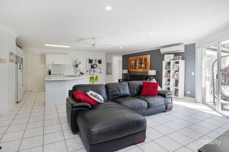 Property photo of 33 Tranquility Circuit Helensvale QLD 4212