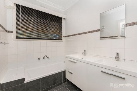 Property photo of 16 Bay Street Golden Square VIC 3555