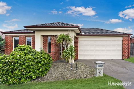 Property photo of 21 Charlbury Crescent Cranbourne North VIC 3977