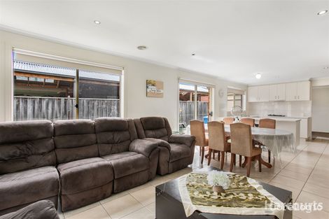 Property photo of 21 Charlbury Crescent Cranbourne North VIC 3977