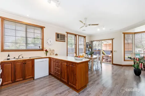 Property photo of 6 Heritage Court Warrnambool VIC 3280