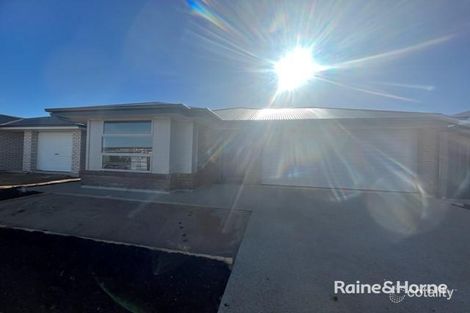 21 Cyclops St, Munno Para, SA 5115