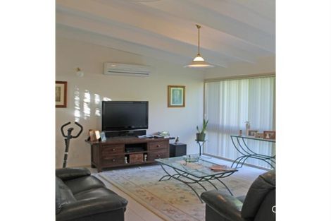 Property photo of 12 Sturt Place Denhams Beach NSW 2536