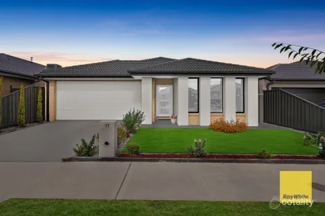 17 Leeton St, Strathtulloh, VIC 3338