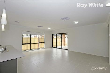 Property photo of 11 Ferngully Crescent South Morang VIC 3752