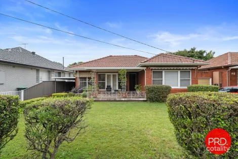 Property photo of 22 Moorefield Avenue Kogarah NSW 2217