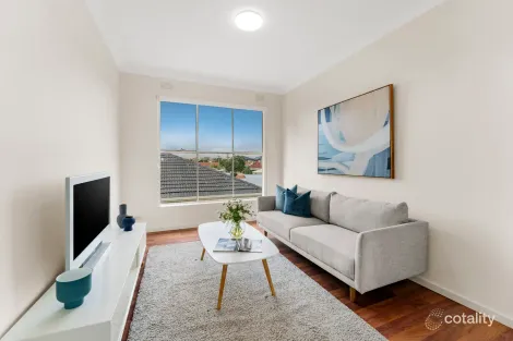 Property photo of 11 Olinda Avenue Springvale VIC 3171