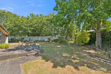 Property photo of 23 Dimora Avenue Camperdown VIC 3260