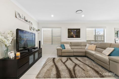Property photo of 10 Grazier Circuit Pemulwuy NSW 2145