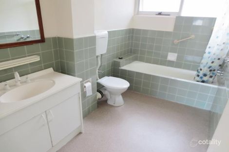 Property photo of 9/7 Waverley Avenue Ivanhoe VIC 3079