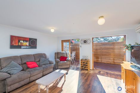 Property photo of 17 Stenhouse Close Evatt ACT 2617