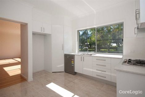 Property photo of 2/8 Echlin Street Labrador QLD 4215