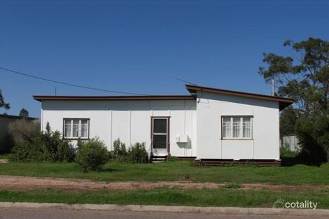 16 Binnie St, Tara, QLD 4421