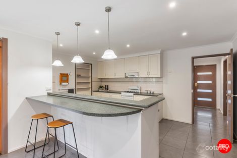 Property photo of 21 Clee Crescent Strathdale VIC 3550