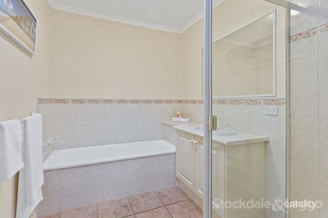 2/77 David St N, Knoxfield, VIC 3180
