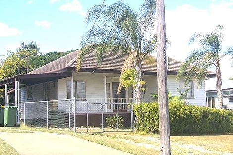 Property photo of 8 Rogers Street Silkstone QLD 4304