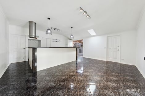 Property photo of 6 Tinara Court Cranbourne North VIC 3977