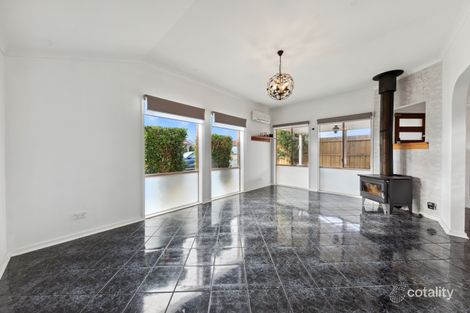 Property photo of 6 Tinara Court Cranbourne North VIC 3977