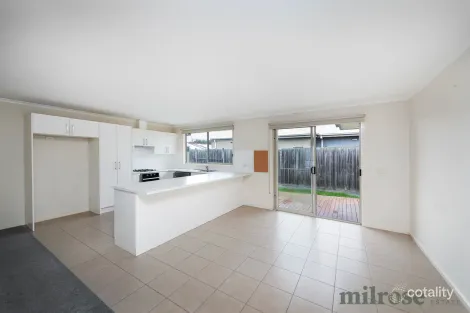 Property photo of 41A Stenhouse Avenue Brooklyn VIC 3012