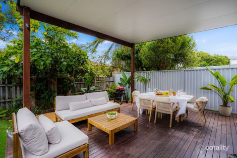 Property photo of 2/8 Chainey Avenue Miami QLD 4220