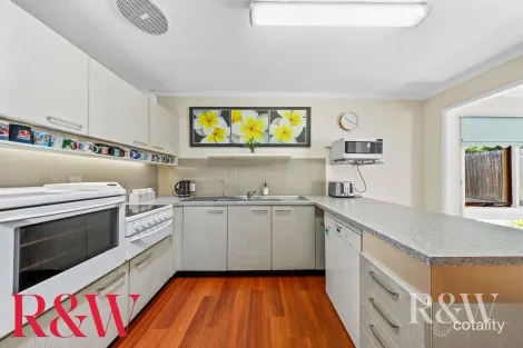 Property photo of 10 Dickens Road Ambarvale NSW 2560