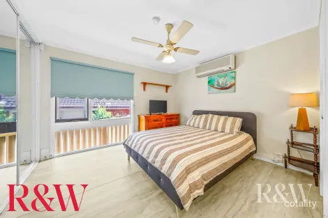 Property photo of 10 Dickens Road Ambarvale NSW 2560