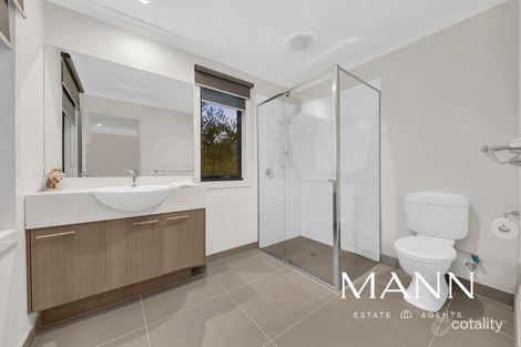 Property photo of 1 Hallifax Walk Epping VIC 3076
